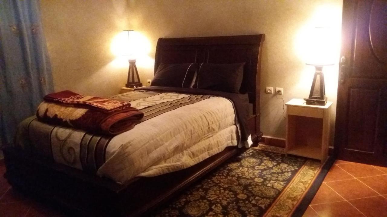 Auberge Tilila Tafraout Bagian luar foto
